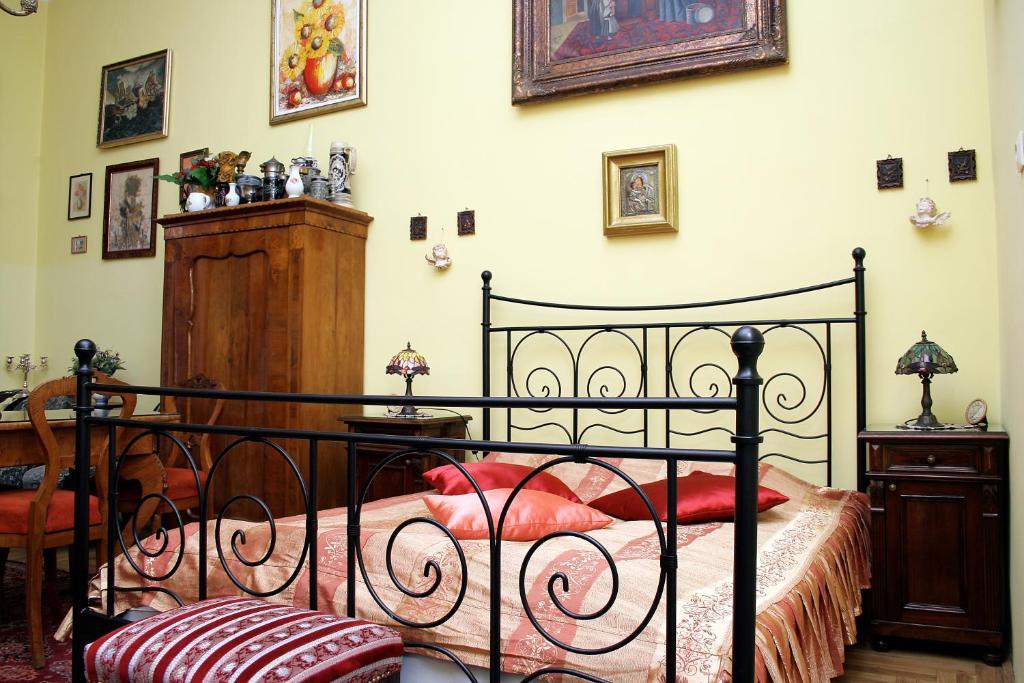 Budapest Tourist Apartments - József körút Budapeste Quarto foto