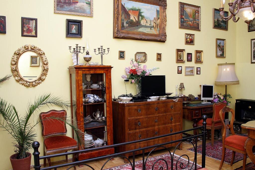 Budapest Tourist Apartments - József körút Budapeste Quarto foto