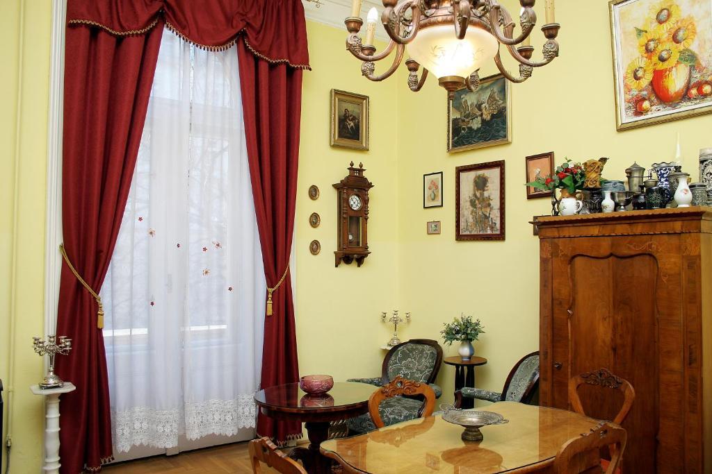 Budapest Tourist Apartments - József körút Budapeste Quarto foto