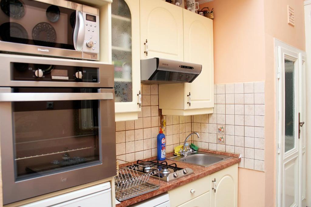 Budapest Tourist Apartments - József körút Budapeste Exterior foto